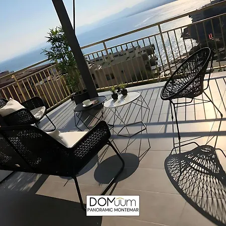 Domuum Holidays - Panoramic Montemar 아파트 살루