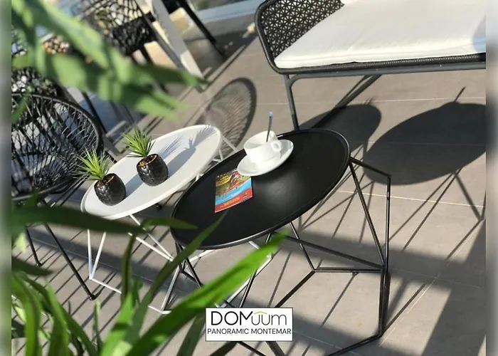 Appartamento Domuum Holidays - Panoramic Montemar *