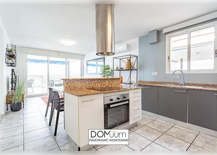 Domuum Holidays - Panoramic Montemar * Salou